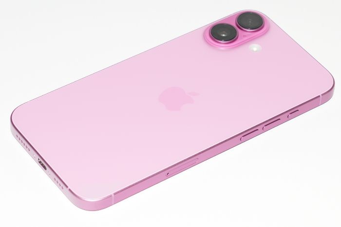 iPhone16 Plus本体アクションボタンと音量ボタン側